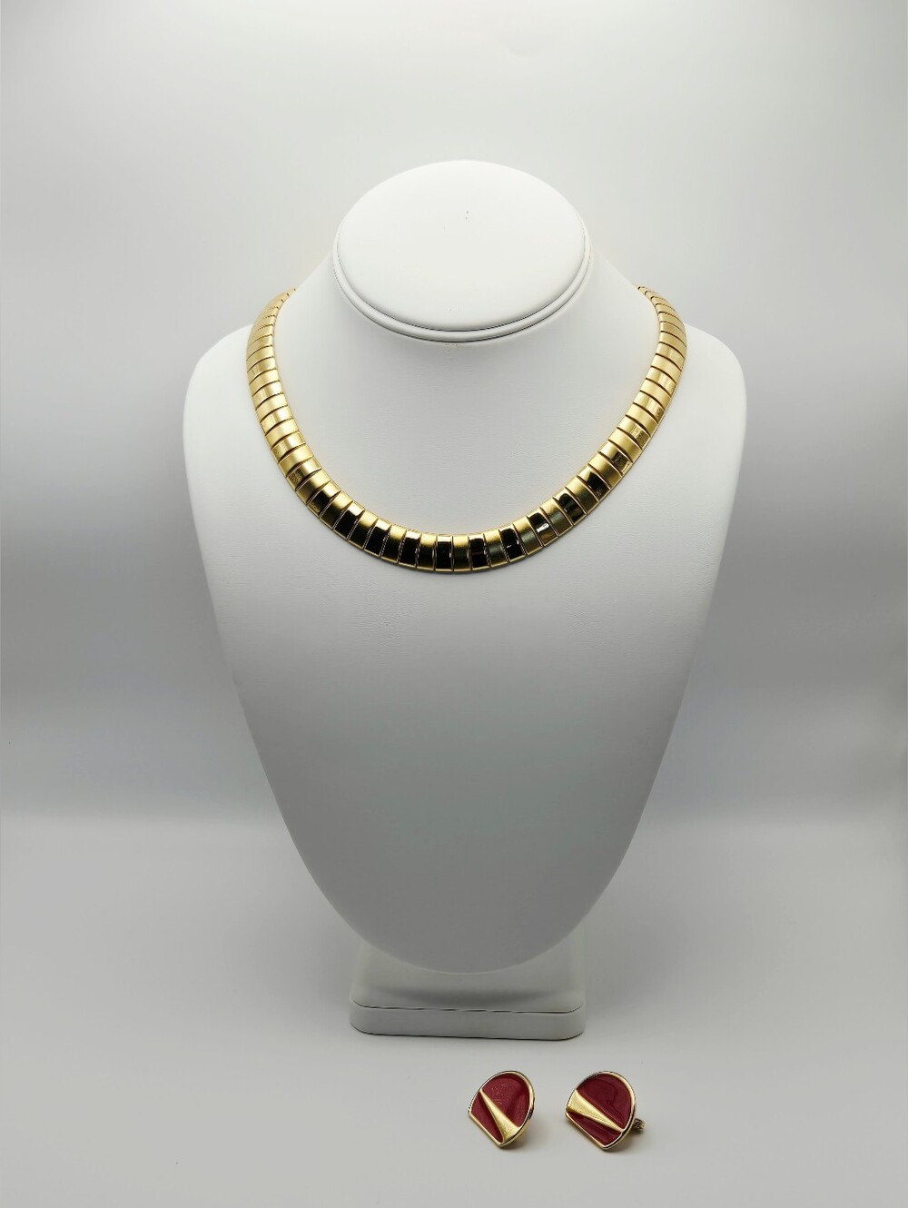 Monet Red Enamel Gold-Tone Geometric Earring/ Unbranded Collar Necklace  Set - Picture 5 of 13